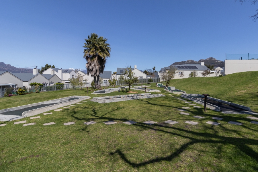 2 Bedroom Property for Sale in Honeydew Country Estate Western Cape